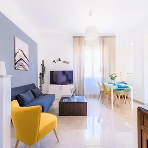  Appartamento Hostly - Colorhome Midtown - Unique 3 With 3 Private Bathrooms